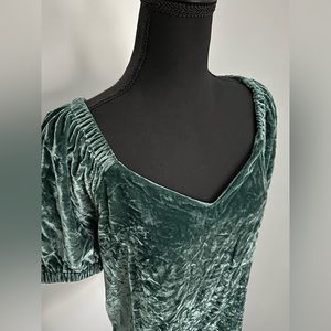LOFT Green Velvet Puff Sleeve Top, size S
